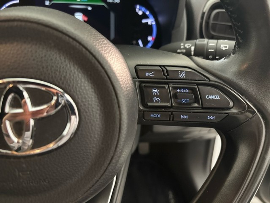 Toyota Yaris Cross LUNA SPORT — thumbnail 13