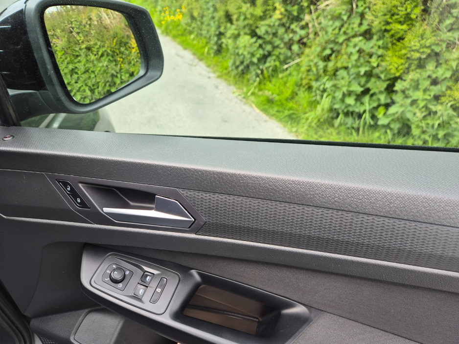 2023 Volkswagen Caddy Maxi 2L Diesel For Sale Images