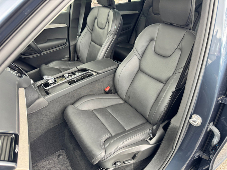 2024 Volvo XC90 2.0L Hybrid For Sale Images