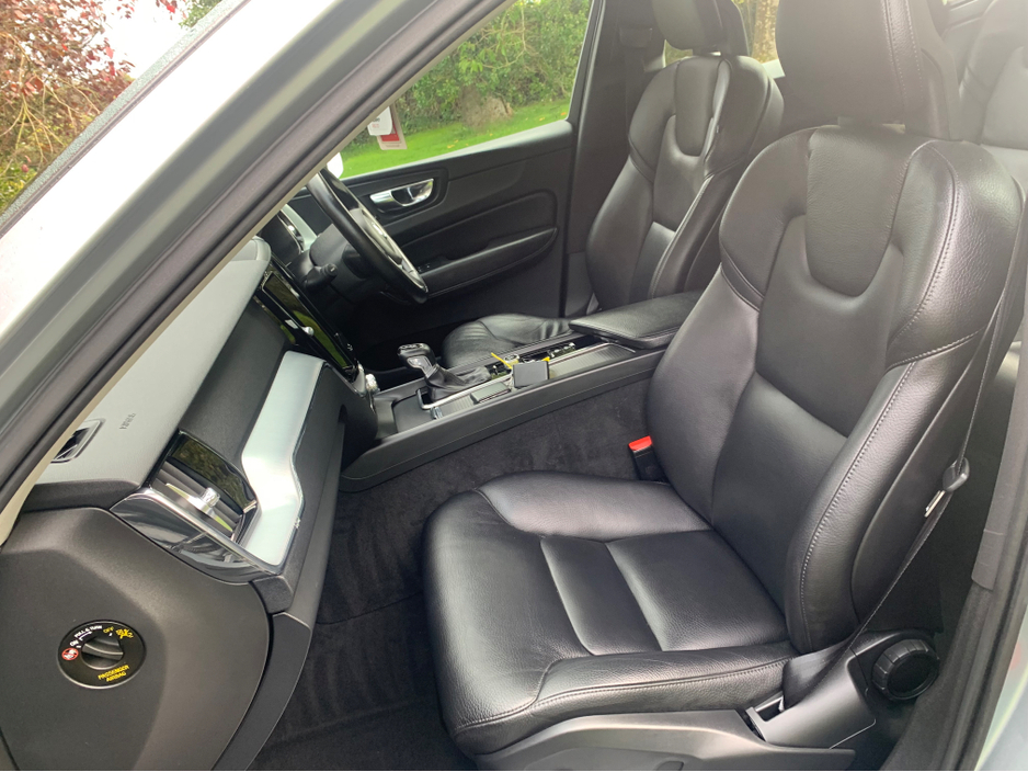 2018 Volvo XC60 2L Diesel For Sale Images