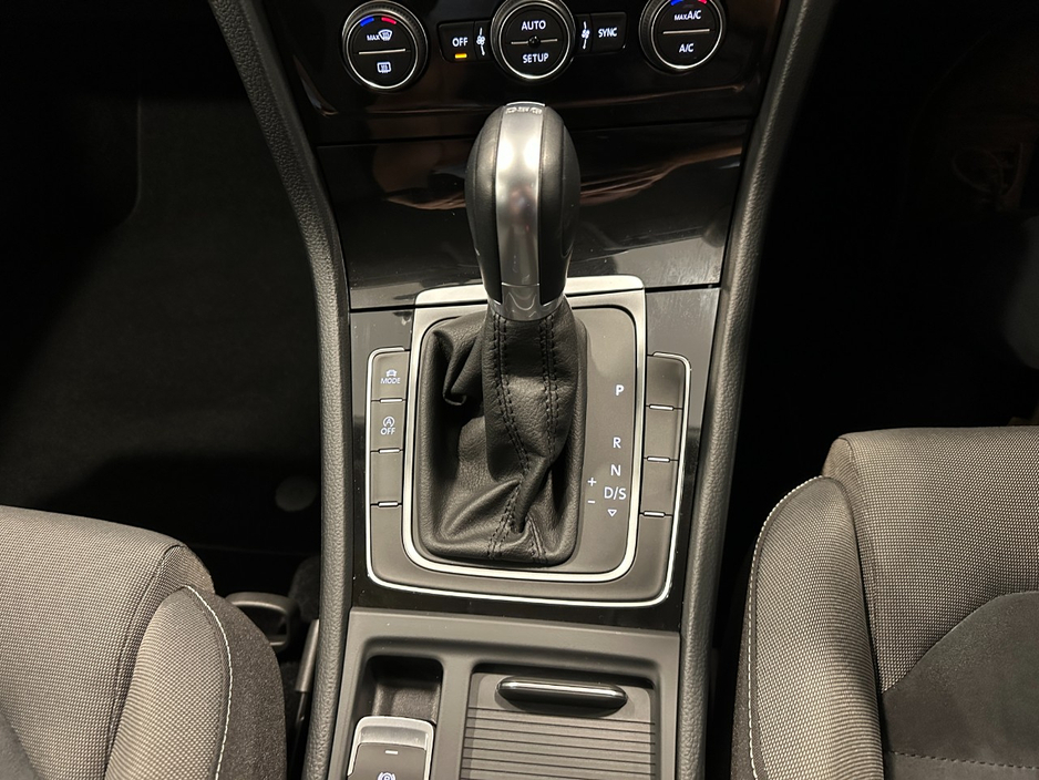 2014 Volkswagen Golf 1.4L Petrol For Sale Images