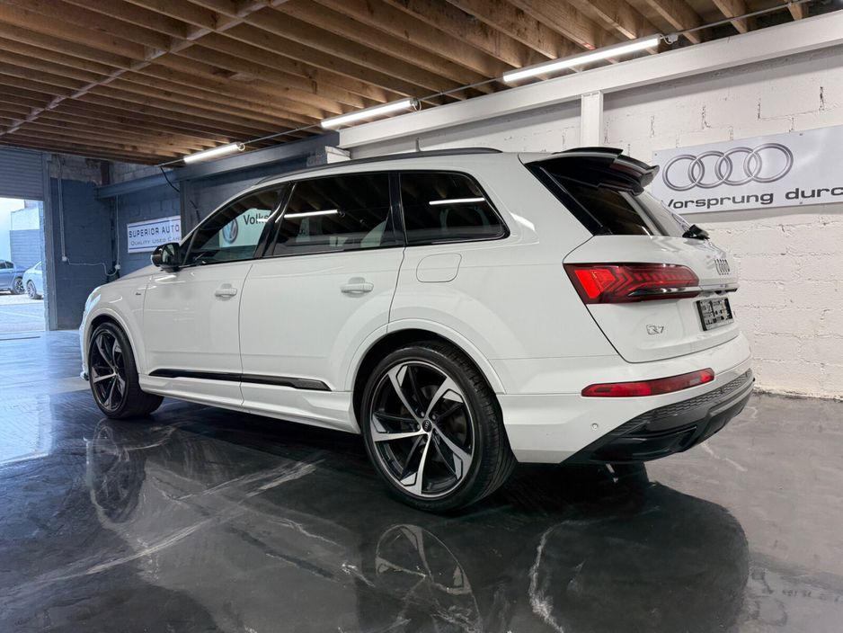 2021 Audi Q7 3L Petrol Hybrid For Sale Images