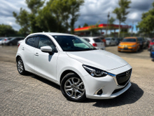 Mazda Demio XD 1.5L DIESEL NOBLE CRIMSON - AUTOMATIC (8427)