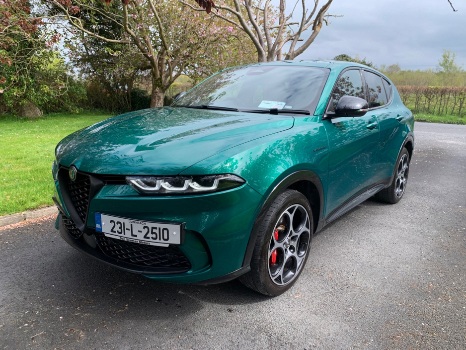 2023 Alfa Romeo Tonale 1.3L Petrol Plug-in Hybrid For Sale Images