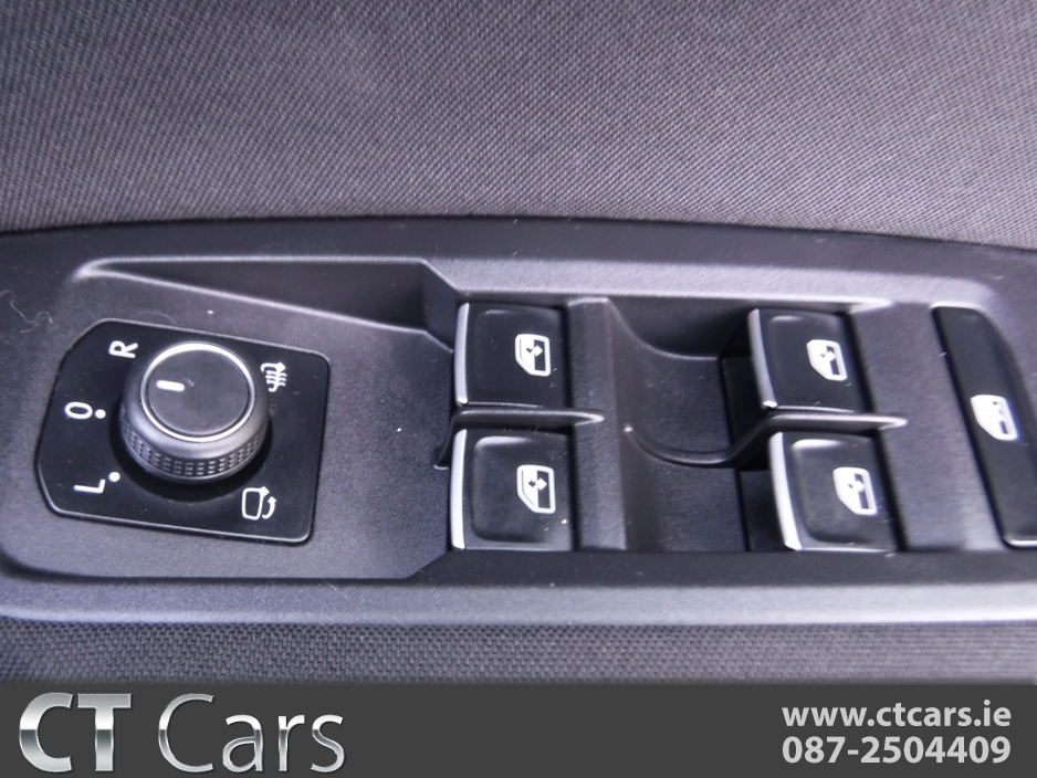 2018 Volkswagen Touran 1.4L Petrol For Sale Images