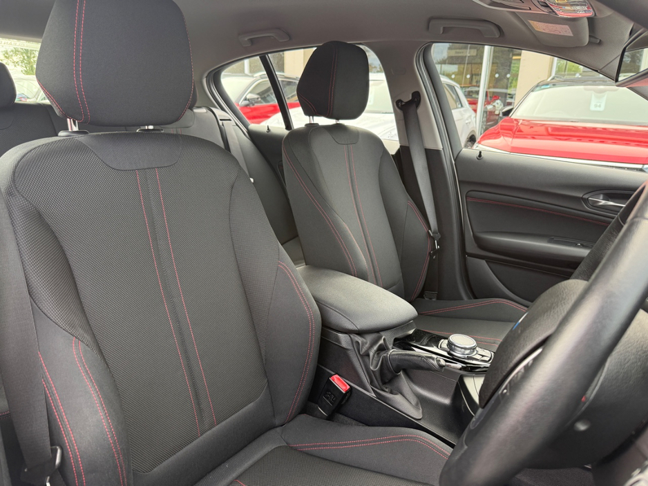 BMW 1 Series SPORT 2.0 DIESEL AUTOMATIC *REAR VIEW CAMERA, 16 " ALLOYS, REVERSE SENSORS, CRUISE CONTROL, BLUETOOTH CONNECTIVITY, DUAL ZONE CLIMATE CONTROL, PUSH START/STOP BUTTON, SERVICE HISTORY* — thumbnail 10