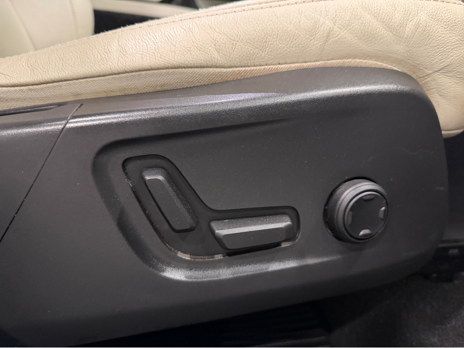 2022 Volvo XC40 1.5L Petrol Plug-in Hybrid For Sale Images