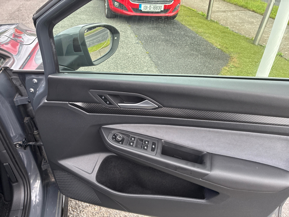 2021 Volkswagen Golf 1.5L Petrol For Sale Images