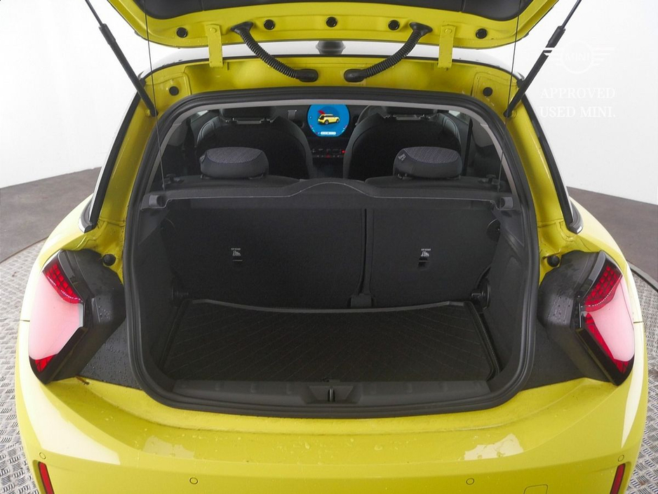 2025 MINI Hatch 2L Petrol For Sale Images