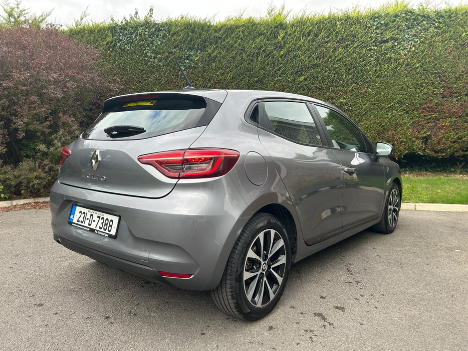 2023 Renault Clio 1L Petrol For Sale Images