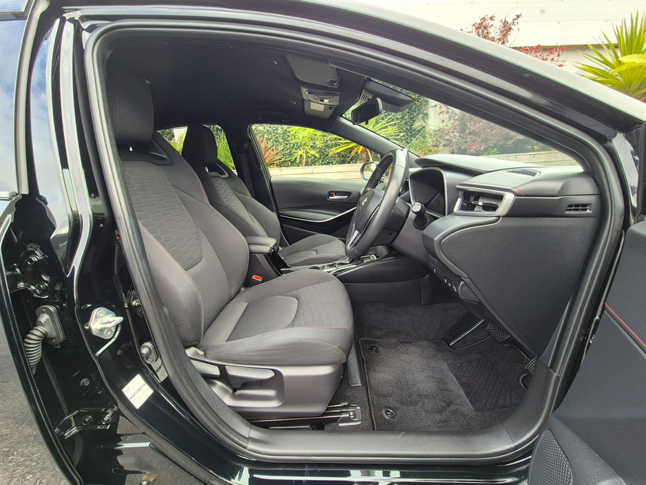 Toyota Corolla 1.8 HYBRID / SPORT SPEC / LOW MILEAGE / TAX €180 — thumbnail 13