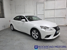 2016 Lexus IS 300 h