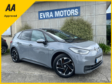Volkswagen ID.3 PRO FAMILY 58KWH ELECTRIC //PANORAMIC GLASS ROOF//HEATED SEATS AND STEERING WHEEL//REVERSE CAMERA//SAT NAV//KEYLESS ENTRY//