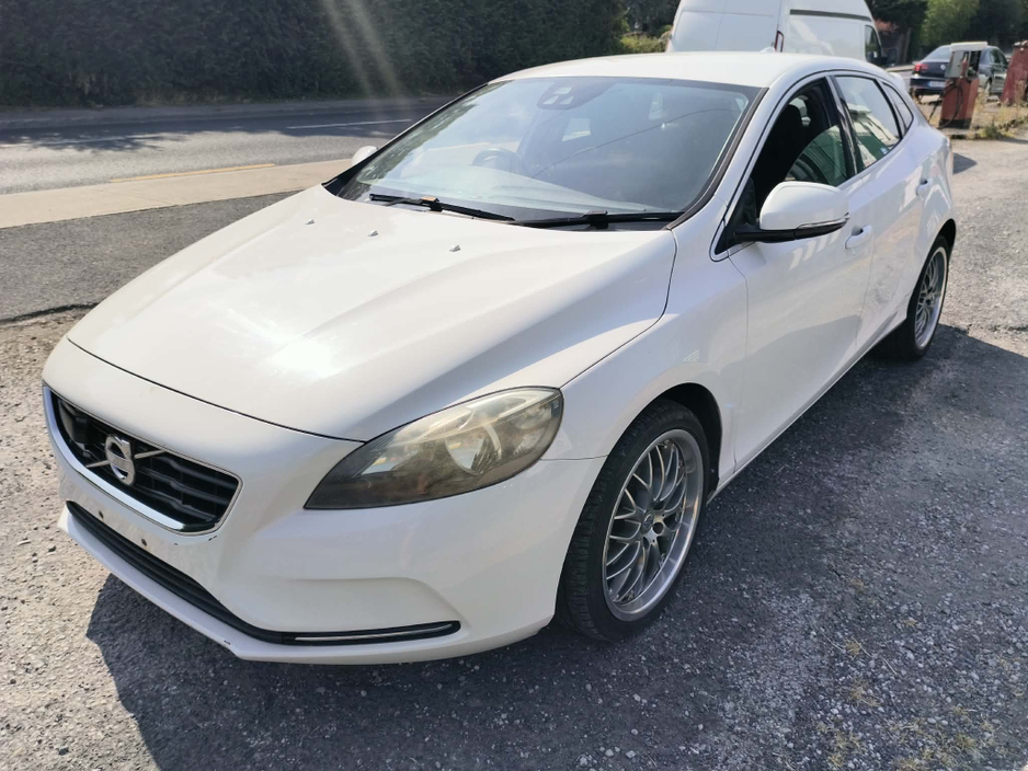 2015 Volvo V40 1.6L Diesel For Sale Images