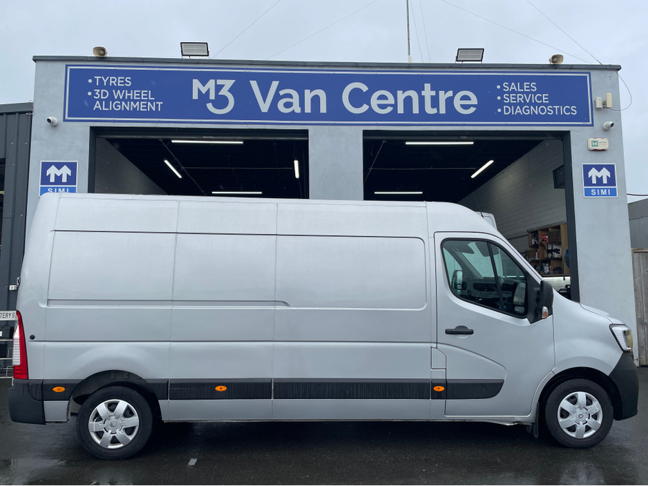 2023 Renault Master 2.3L Diesel For Sale Images
