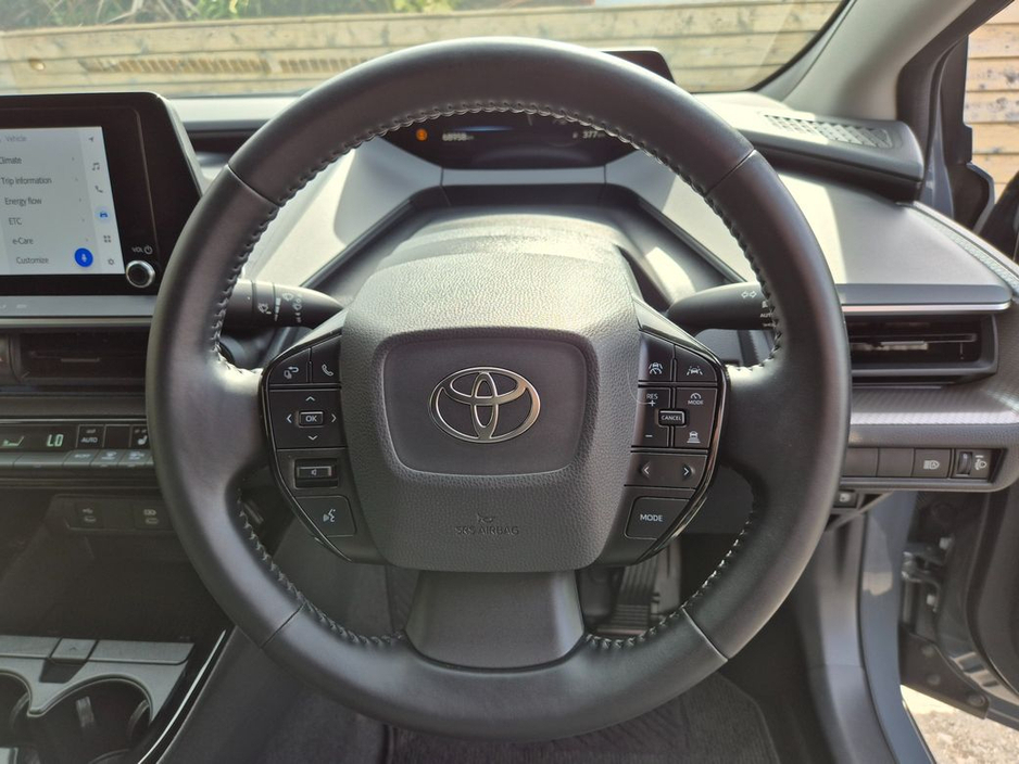 Toyota Prius 2.0 HEV / G-PACK HIGH SPEC / LOW MILEAGE / TAX €150 — thumbnail 17