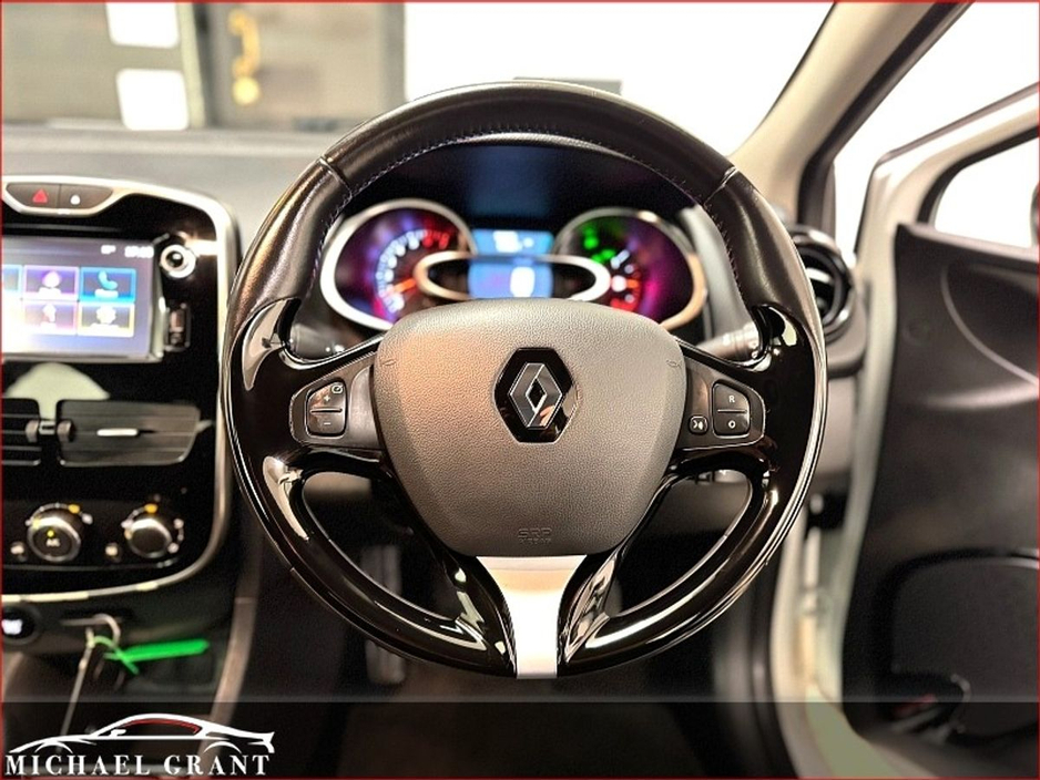 2014 Renault Clio 1.1L Petrol For Sale Images