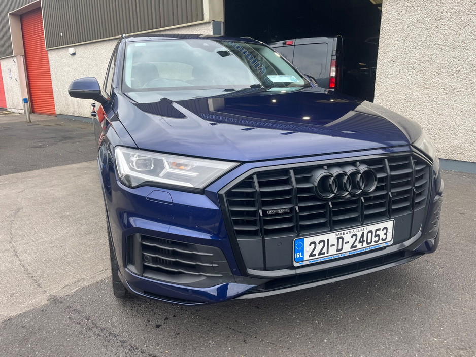 2022 Audi Q7 3L Petrol Plug-in Hybrid For Sale Images