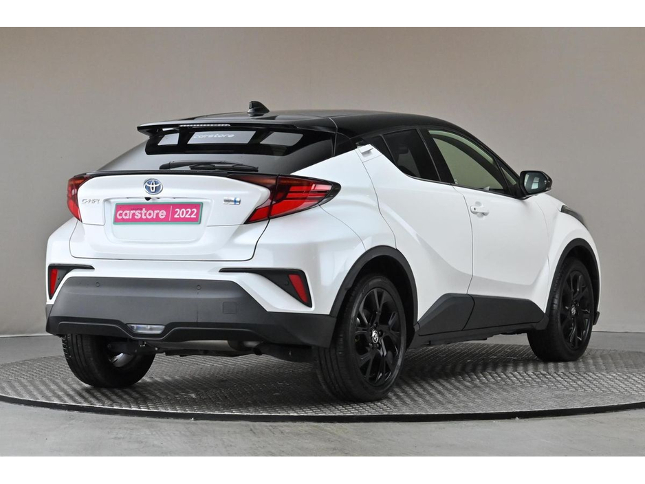 Toyota C-HR 1.8 HYBRID *BI-TONE ROOF*HALF LEATHER*360PAN CAM* — thumbnail 9