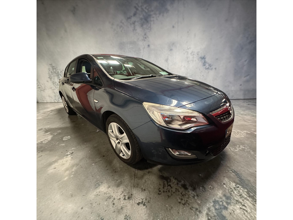 2011 Opel Astra For Sale Images