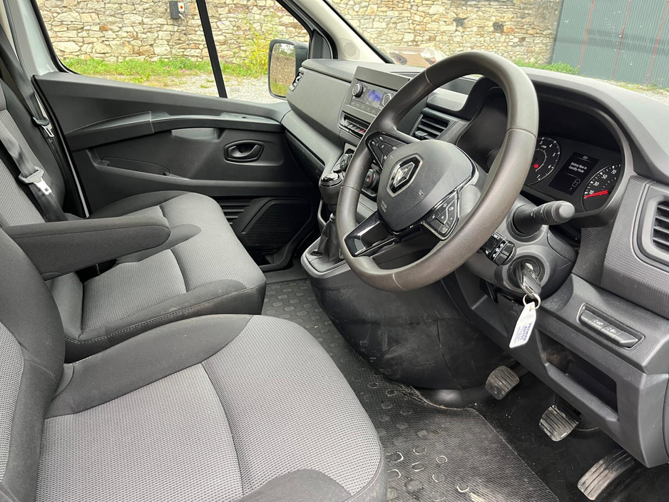 2023 Renault Trafic 2L Diesel For Sale Images