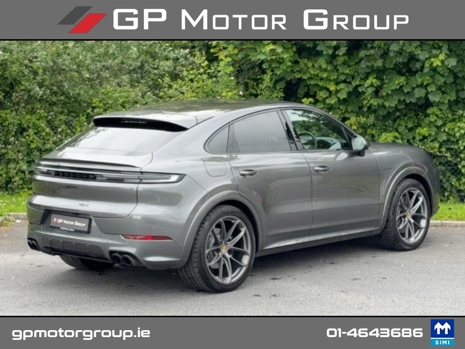 2024 Porsche Cayenne 3L Petrol Plug-in Hybrid For Sale Images