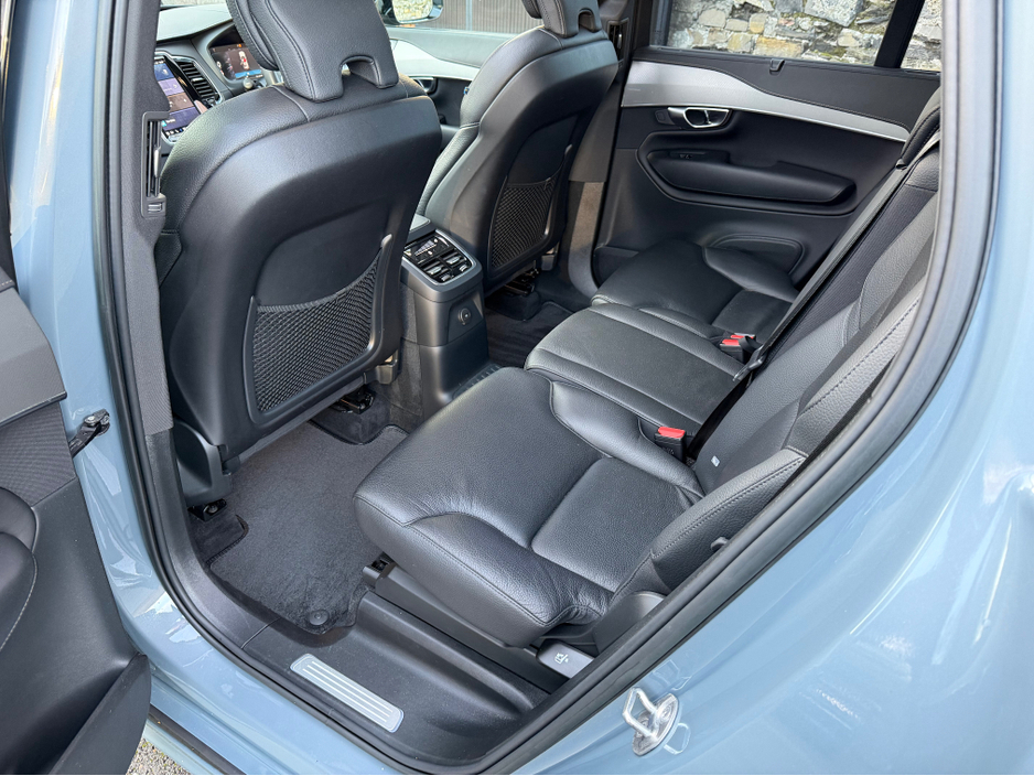 2023 Volvo XC90 2L Petrol Plug-in Hybrid For Sale Images