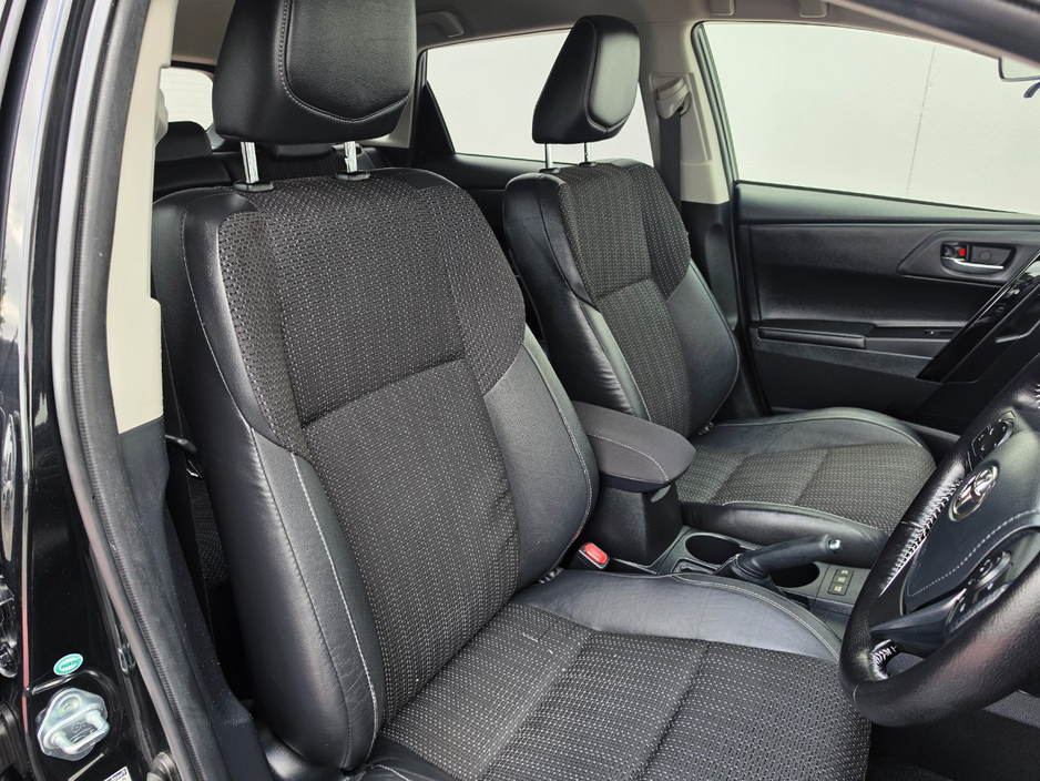 2016 Toyota Auris 1.8L Petrol Hybrid For Sale Images