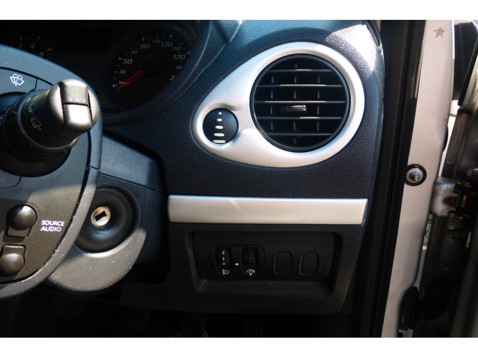 2012 Renault Clio 1.1L Other For Sale Images
