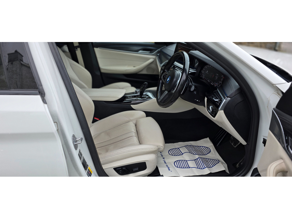 2022 BMW 5 Series 2L Petrol Plug-in Hybrid For Sale Images