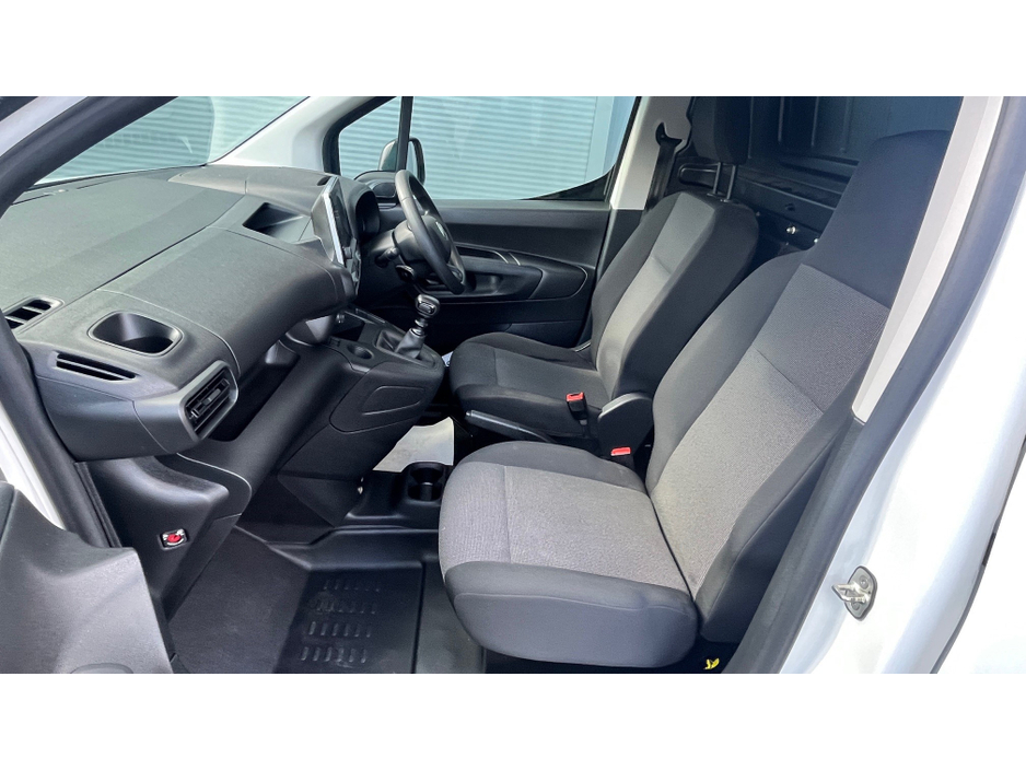 2024 Fiat Doblo 1.5L Diesel For Sale Images