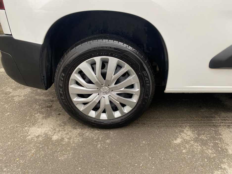 2021 Peugeot Partner 1.5L Diesel For Sale Images
