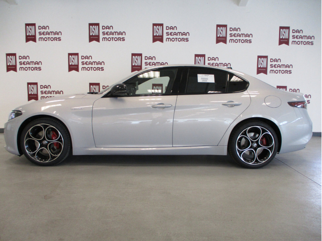 2025 ALFA ROMEO GIULIA 2.0 GME 280HP ATX RWD Veloce