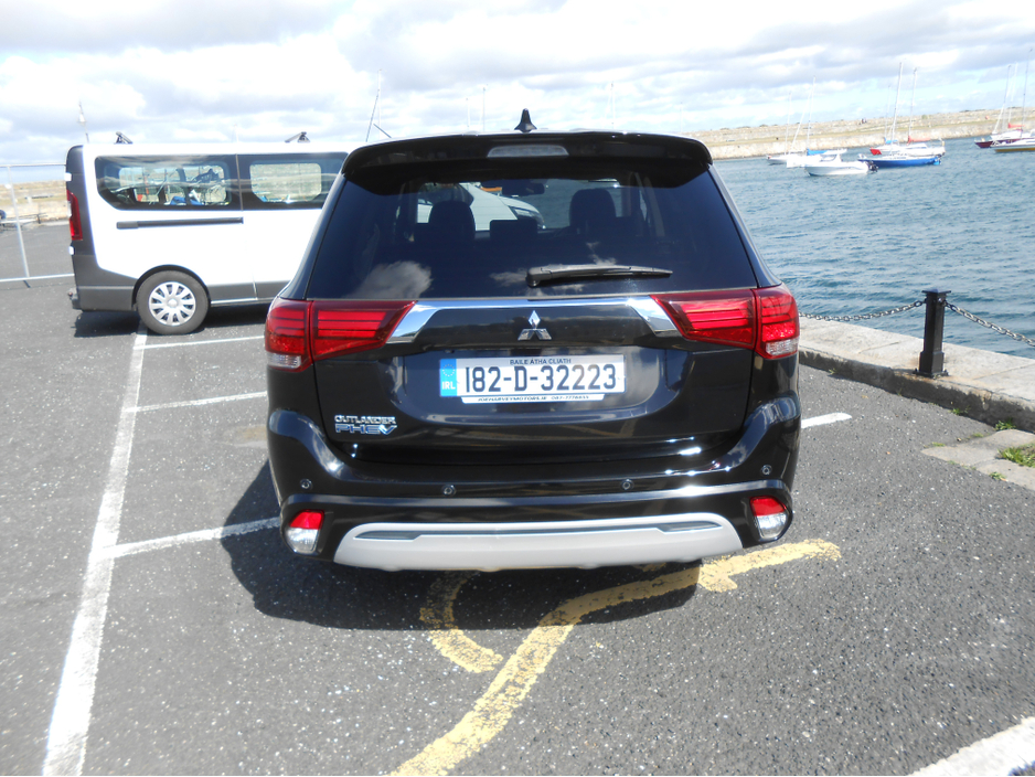 2018 Mitsubishi Outlander 2.4L Petrol Plug-in Hybrid For Sale Images