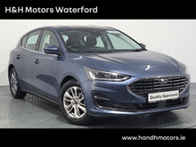 Ford Focus "Titanium" "Petrol" "Apple Car Play" "Rear Parking Sensors" "Cruise Control"