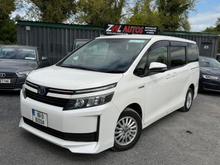 2016 Toyota Voxy