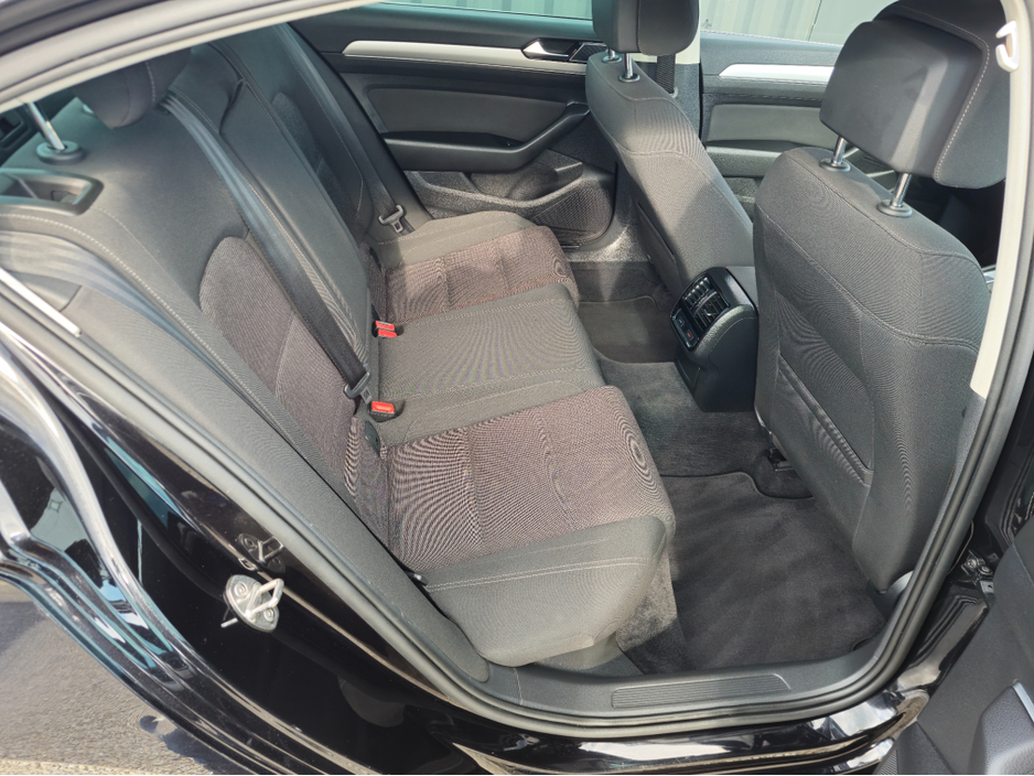 2019 Volkswagen Passat 2L Diesel For Sale Images