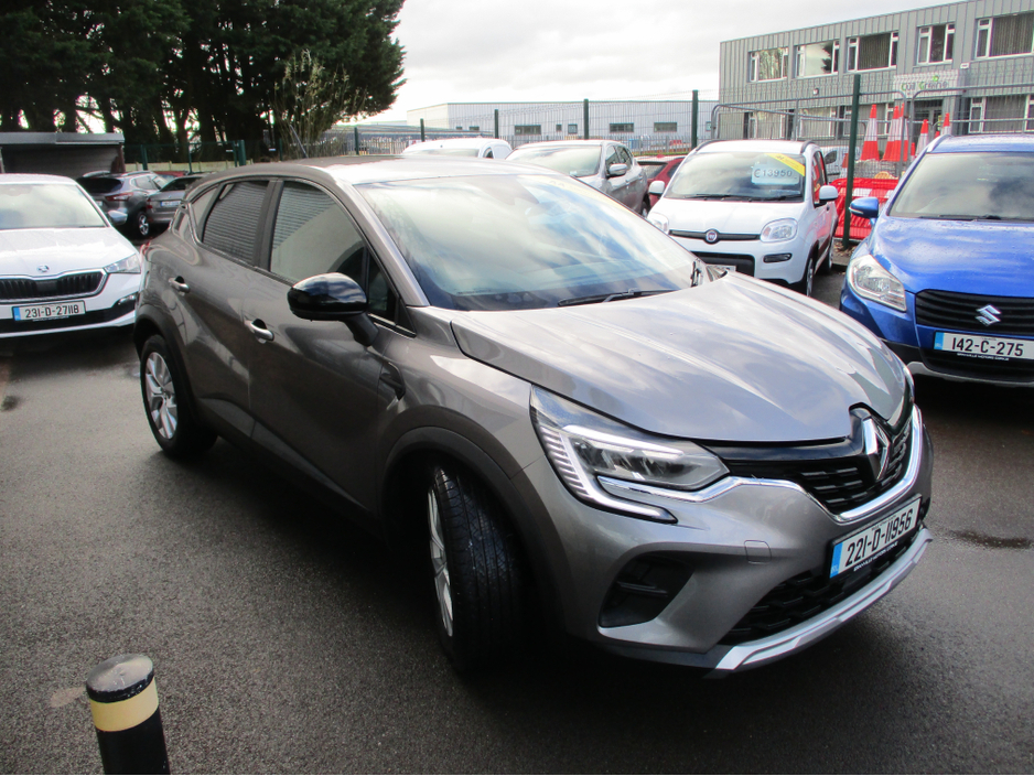 2022 Renault Captur 1L Petrol For Sale Images