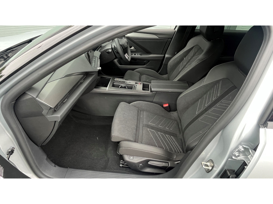 2026 Opel Astra 1.2L Petrol Hybrid For Sale Images