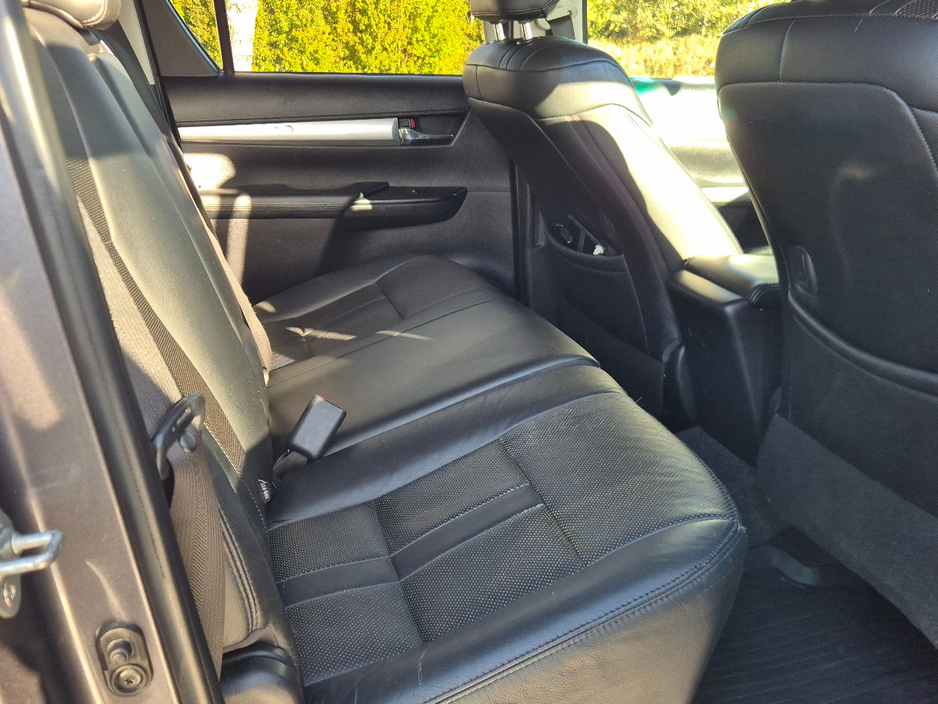 2017 Toyota Hilux 2.4L Diesel For Sale Images