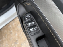 2025 Renault Arkana 1.6L Petrol Hybrid For Sale Images