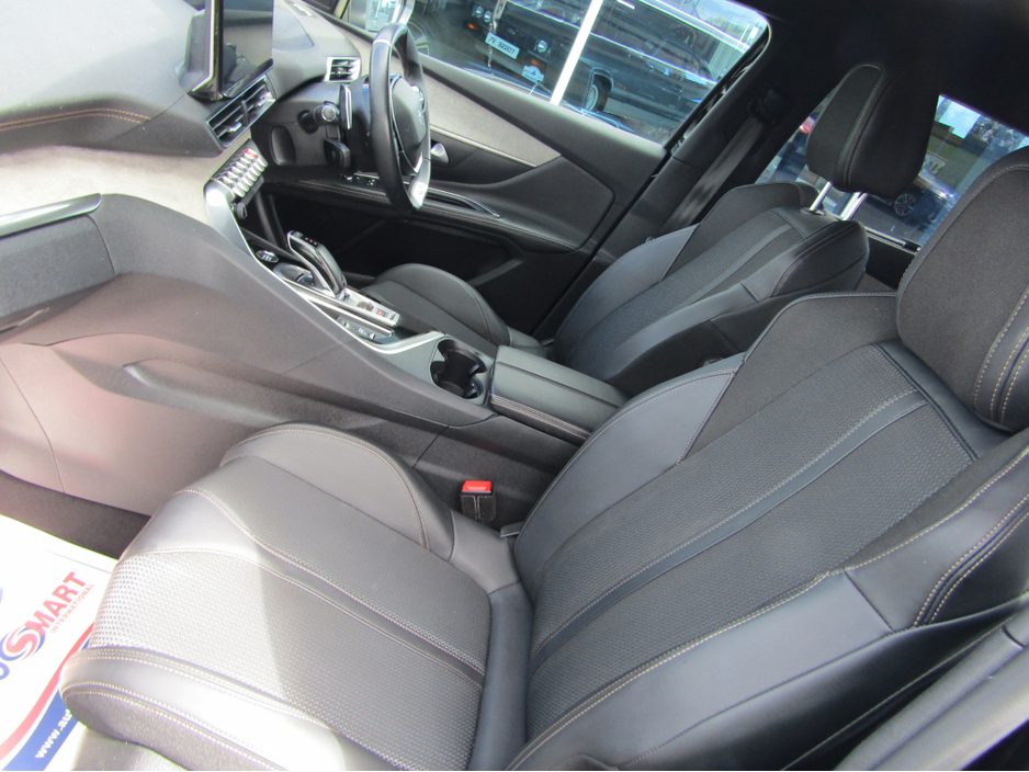 2022 Peugeot 5008 1.5L Diesel For Sale Images