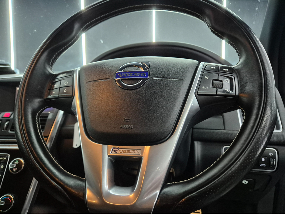 2017 Volvo XC60 2.0L Diesel For Sale Images