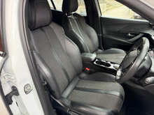 2023 Peugeot 2008 0L Electric For Sale Images