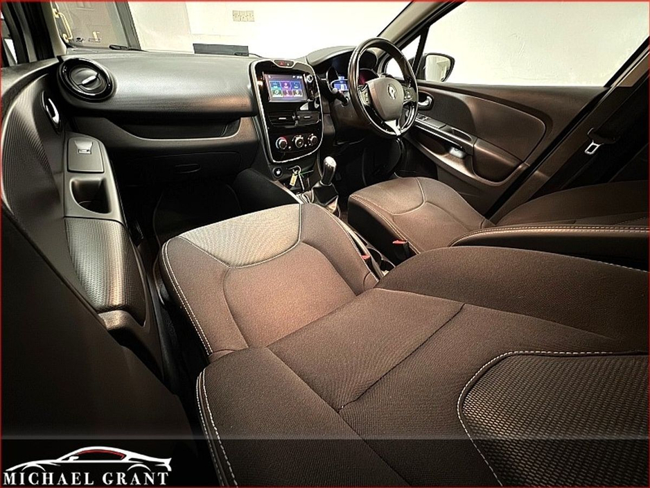 2014 Renault Clio 1.1L Petrol For Sale Images