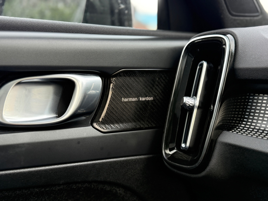 2021 Volvo XC40 1.5L Petrol For Sale Images