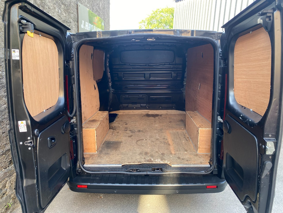 2022 Renault Trafic 2L Diesel For Sale Images