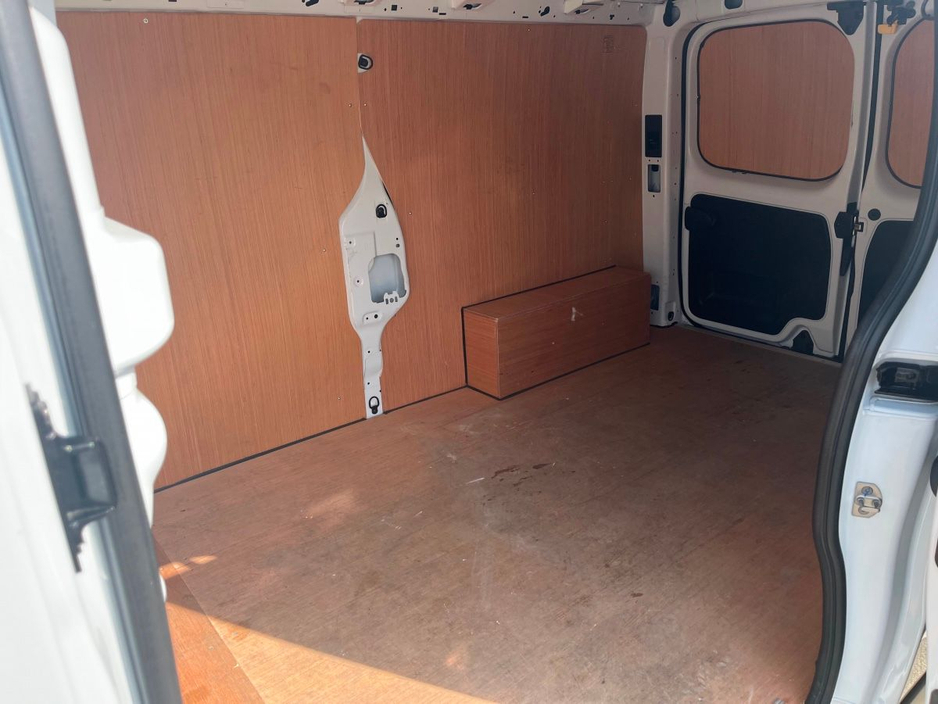 2025 Renault Trafic 2L Diesel For Sale Images
