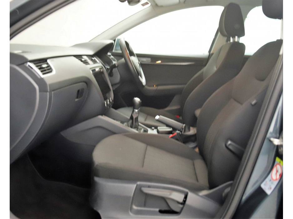 Skoda Octavia 1.0TSI STYLE 115BHP 6SPD *SAT NAV*CARPLAY*ANDROID AUTO*REVESE CAM* — thumbnail 15