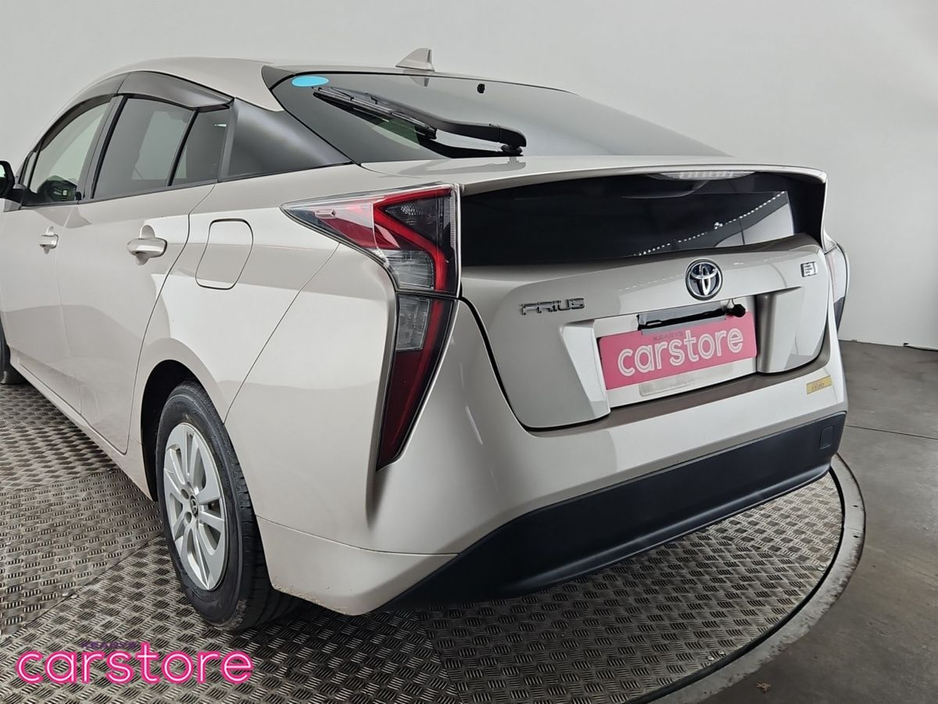 Toyota Prius 1.8 Hybrid Auto — thumbnail 15